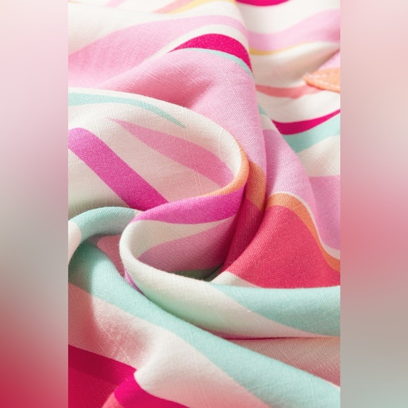 Blush Pink Color Block V-Neck Half Sleeve Blouse - Picture 8 of 8